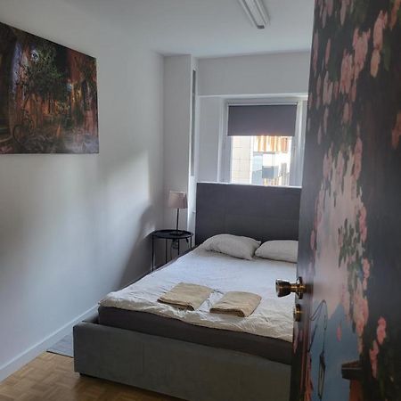 Studio Zelazna Rooms Near Old Town Warszawa Exteriör bild